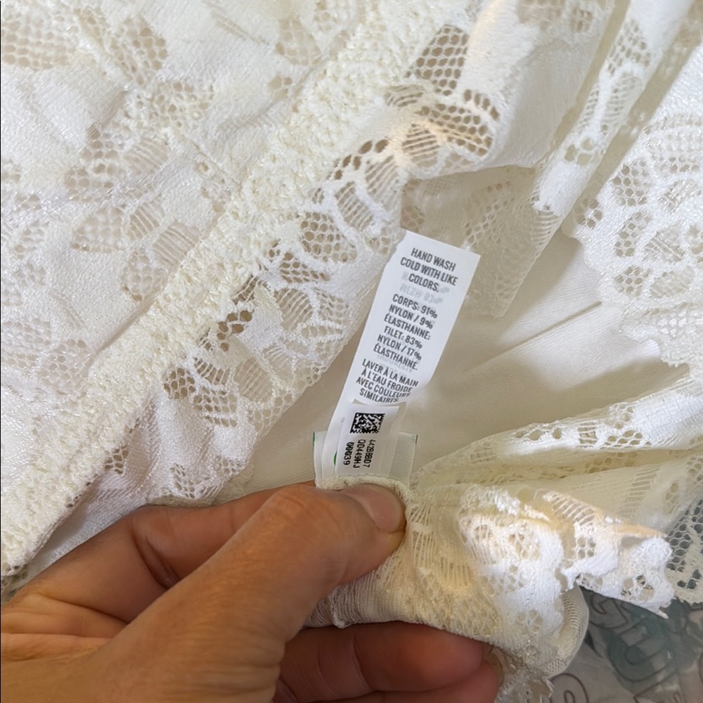 Aerie White Lace Intimates Collection - Picture 9 of 9